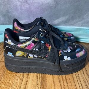 Nike Vandal 2K LX Black Floral Leather Platform Chunky Sneakers Y2K 90’s Style
